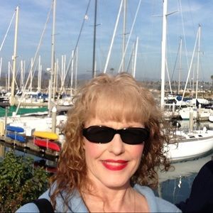 Meet your Posher, Connie